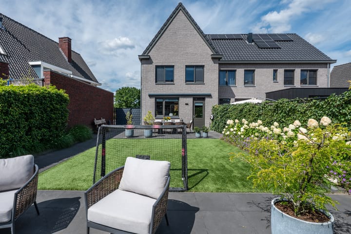 Photo 39 of Luikens 7