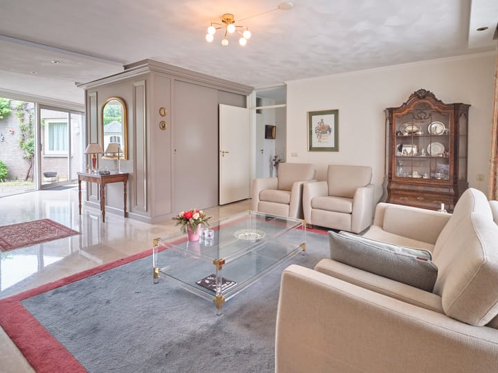 Photo 5 of Dr. van der Steenlaan 10