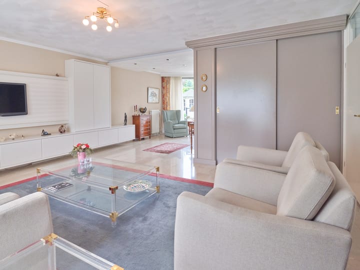 Photo 6 of Dr. van der Steenlaan 10