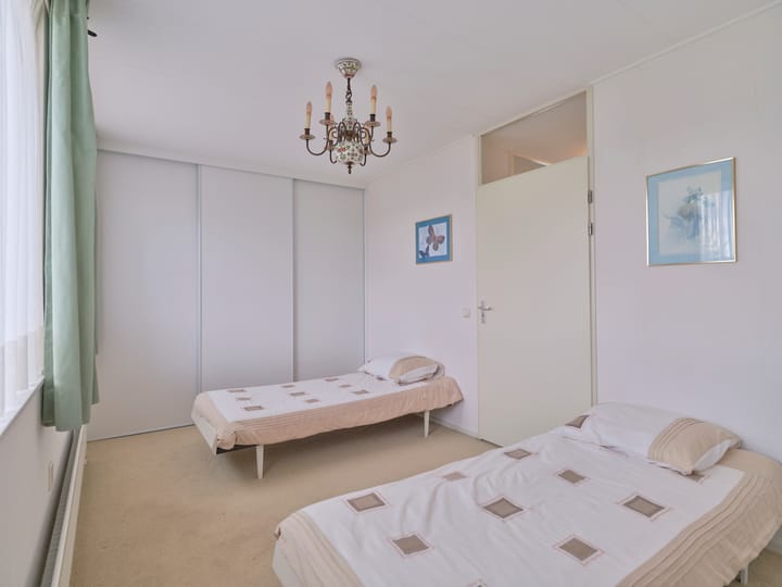 Photo 20 of Dr. van der Steenlaan 10