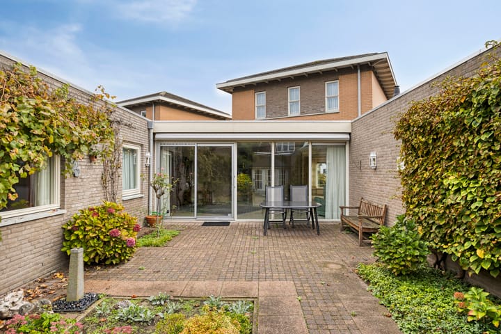 Photo 23 of Dr. van der Steenlaan 10