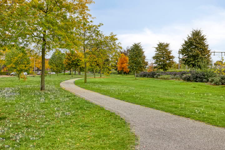 Photo 34 of Dr. van der Steenlaan 10