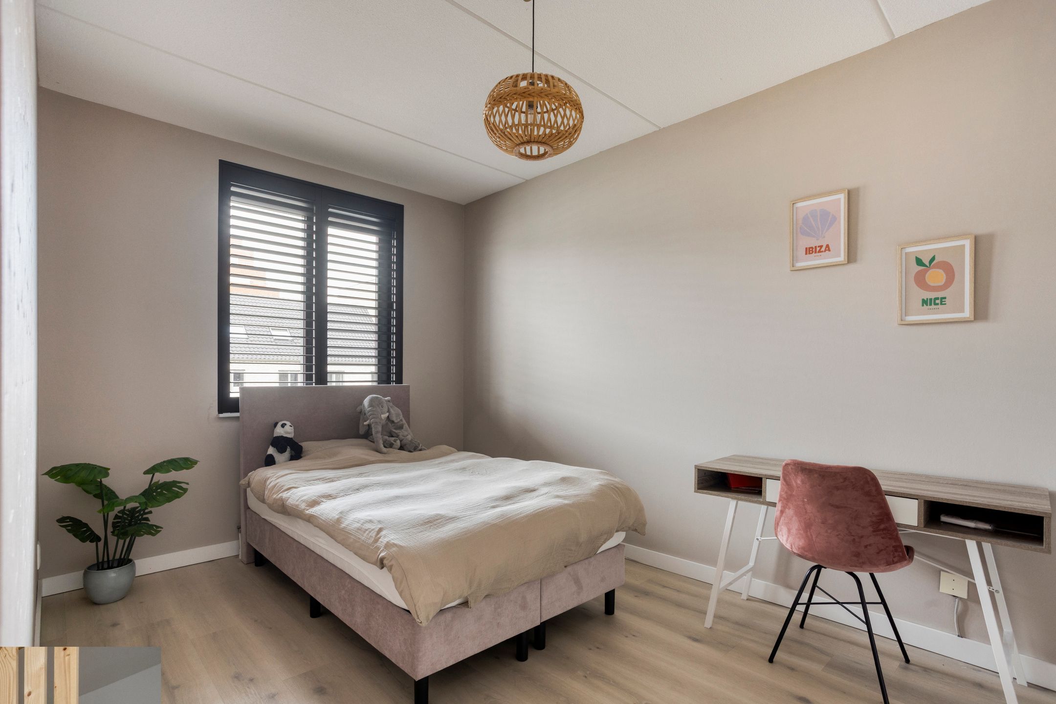 Foto 24 van Voorbuurt 45