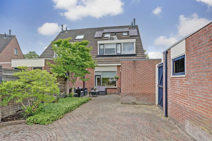 Foto 2 van Helmhout 4