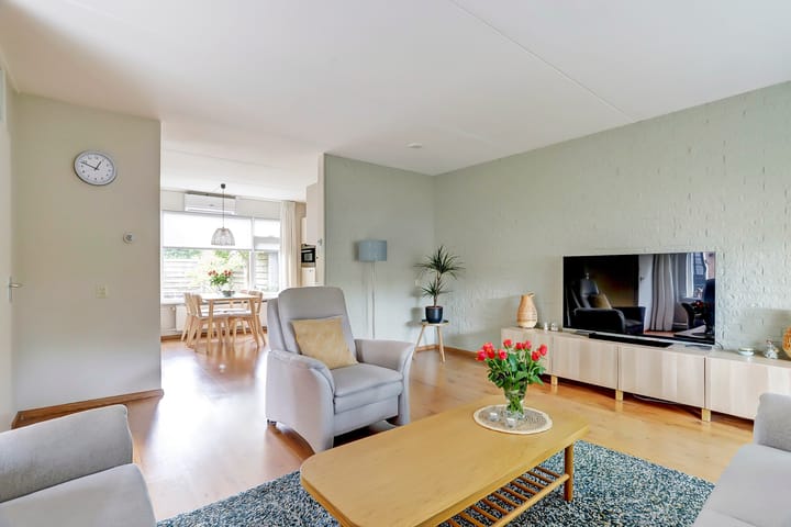 Foto 3 van Helmhout 4