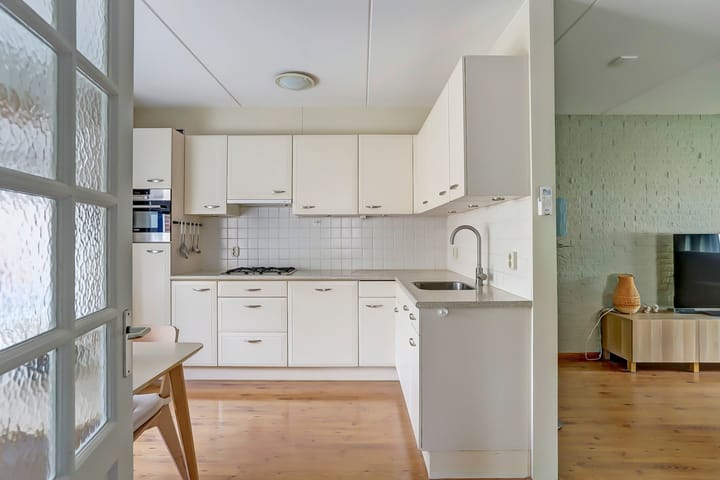 Foto 12 van Helmhout 4