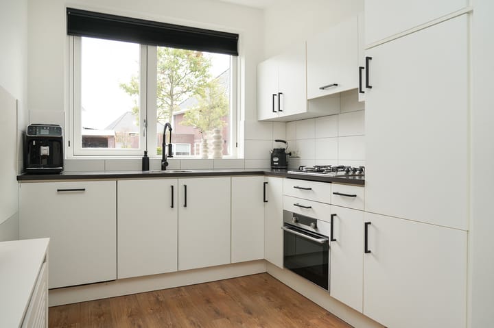 Photo 10 of Ossenwaard 78