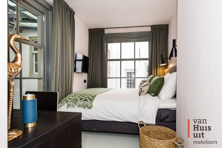 Foto 20 van Warmoesstraat 44-B