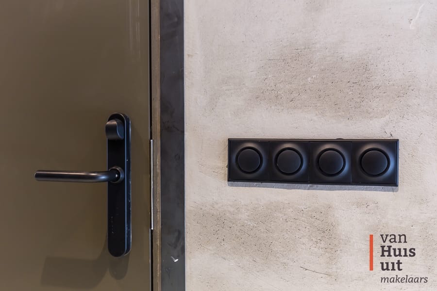 Foto 22 van Warmoesstraat 44-B