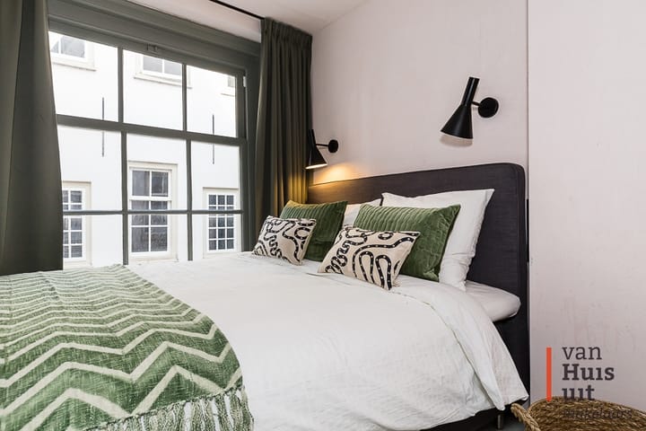 Foto 23 van Warmoesstraat 44-B