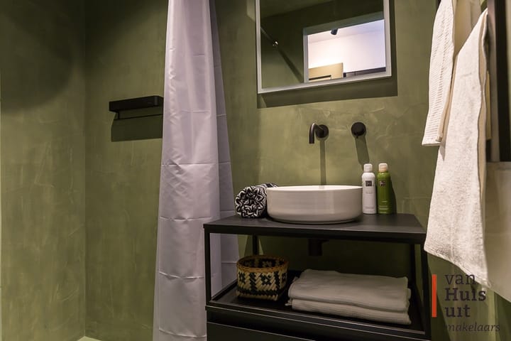 Foto 26 van Warmoesstraat 44-B