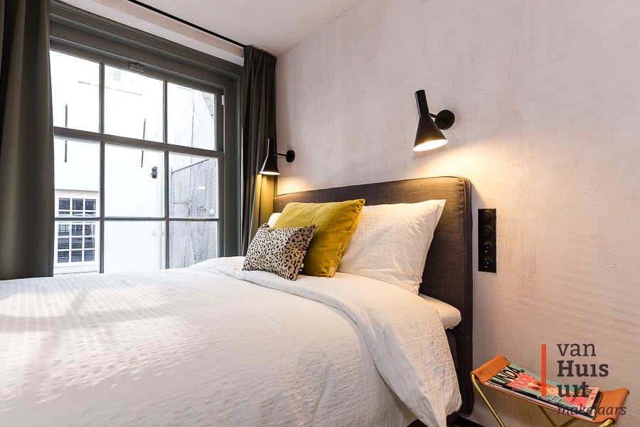 Foto 28 van Warmoesstraat 44-B