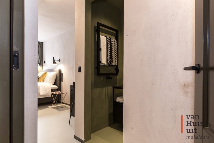 Foto 30 van Warmoesstraat 44-B