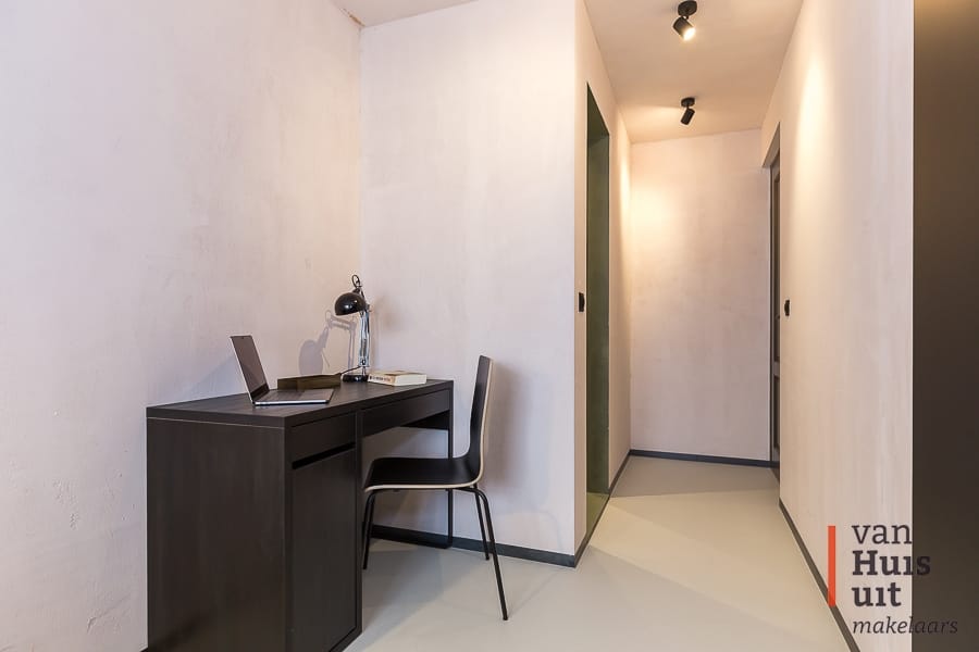 Foto 34 van Warmoesstraat 44-B