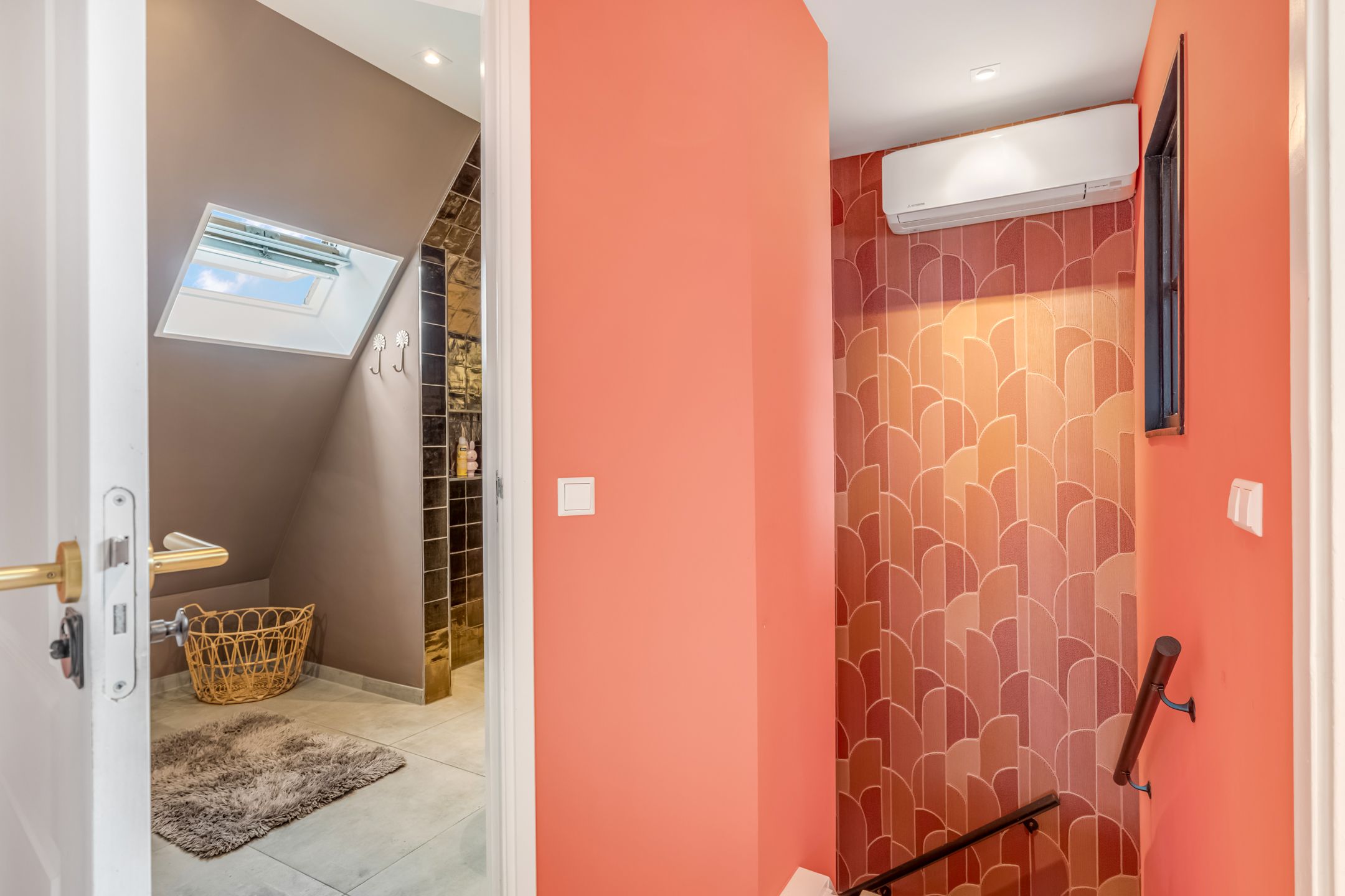 295.jpg?options=width=2160