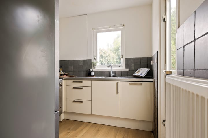 Photo 10 of Geuzenweg 199