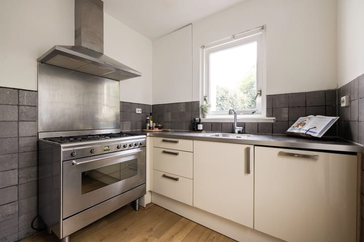 Photo 12 of Geuzenweg 199