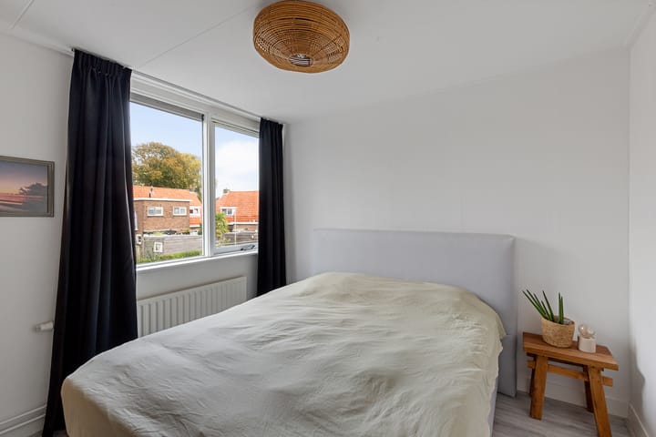 Foto 24 van Ubbo Emmiusstraat 18