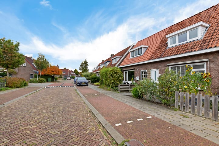 Foto 42 van Ubbo Emmiusstraat 18