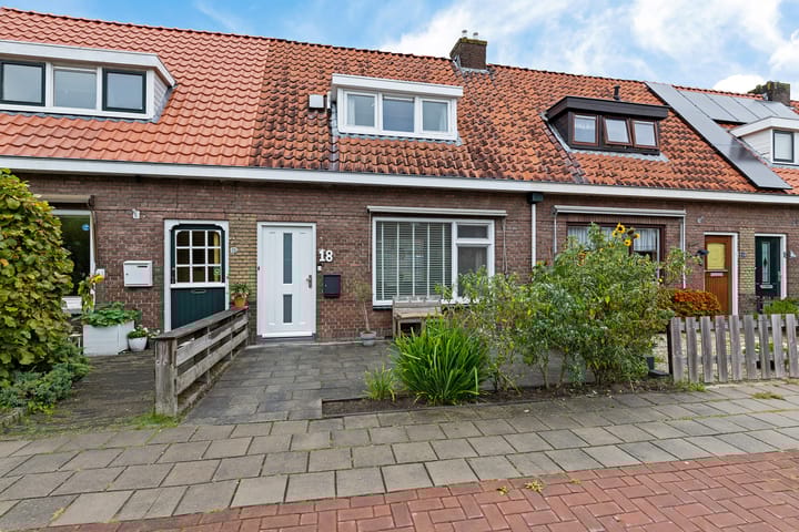 Foto 43 van Ubbo Emmiusstraat 18