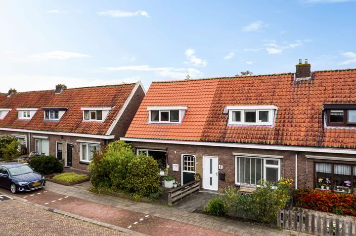 Foto 46 van Ubbo Emmiusstraat 18