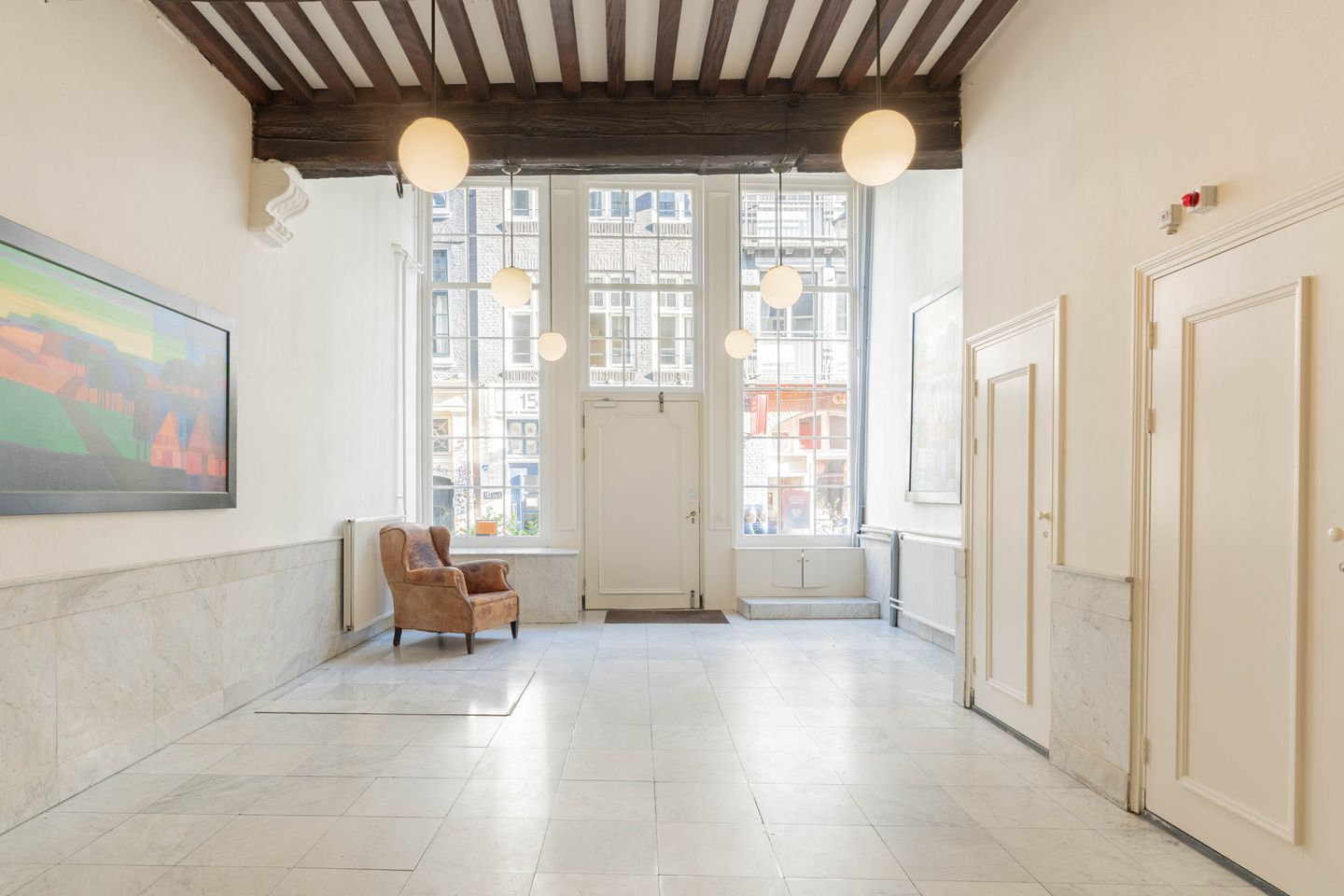 Foto 25 van Warmoesstraat 16-F