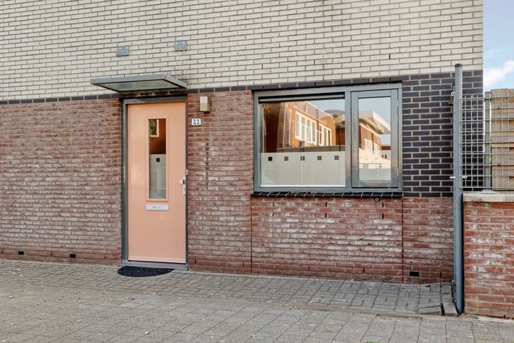 Photo 2 of Bloemendaalstraat 22