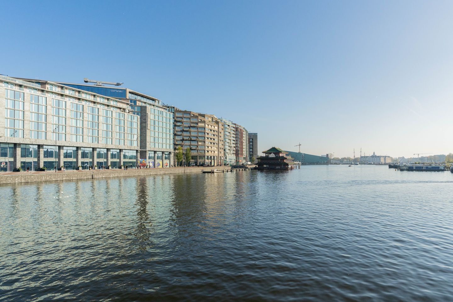 Foto 35 van Warmoesstraat 16-F