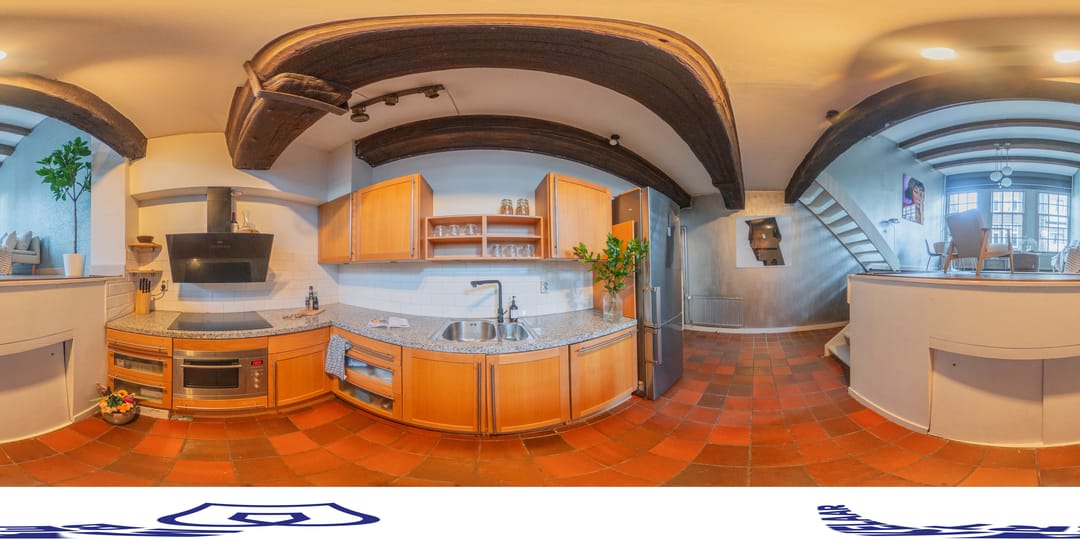 Foto 38 van Warmoesstraat 16-F