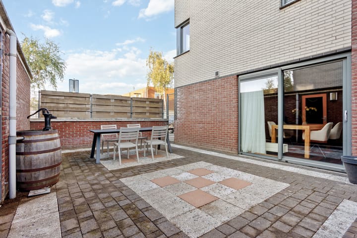 Photo 35 of Bloemendaalstraat 22