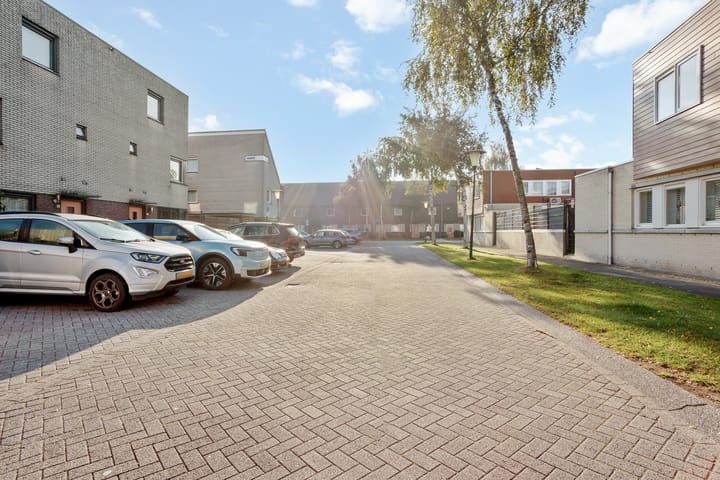 Photo 37 of Bloemendaalstraat 22