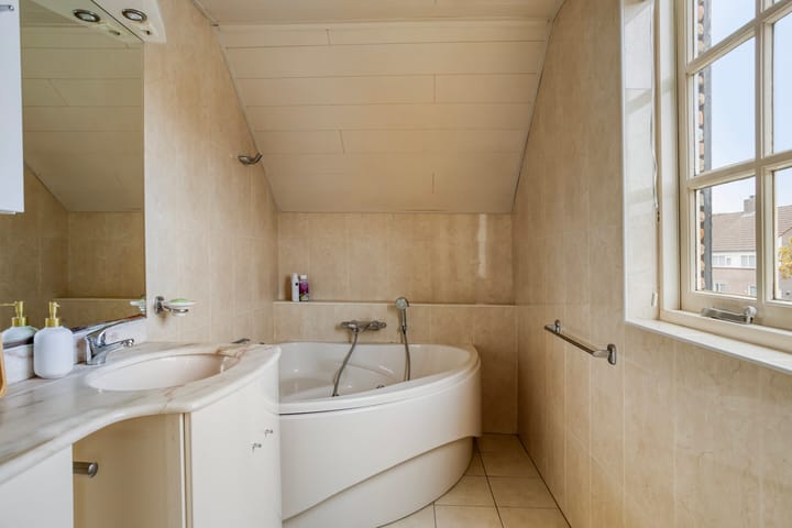 Foto 30 van Beeklaan 85