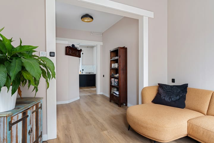 Photo 6 of Spoorwegstraat 23