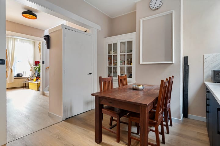 Photo 8 of Spoorwegstraat 23