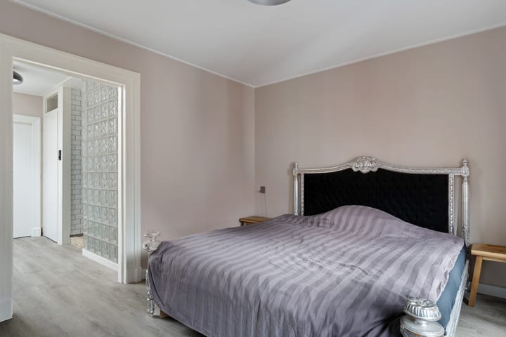 Photo 20 of Spoorwegstraat 23