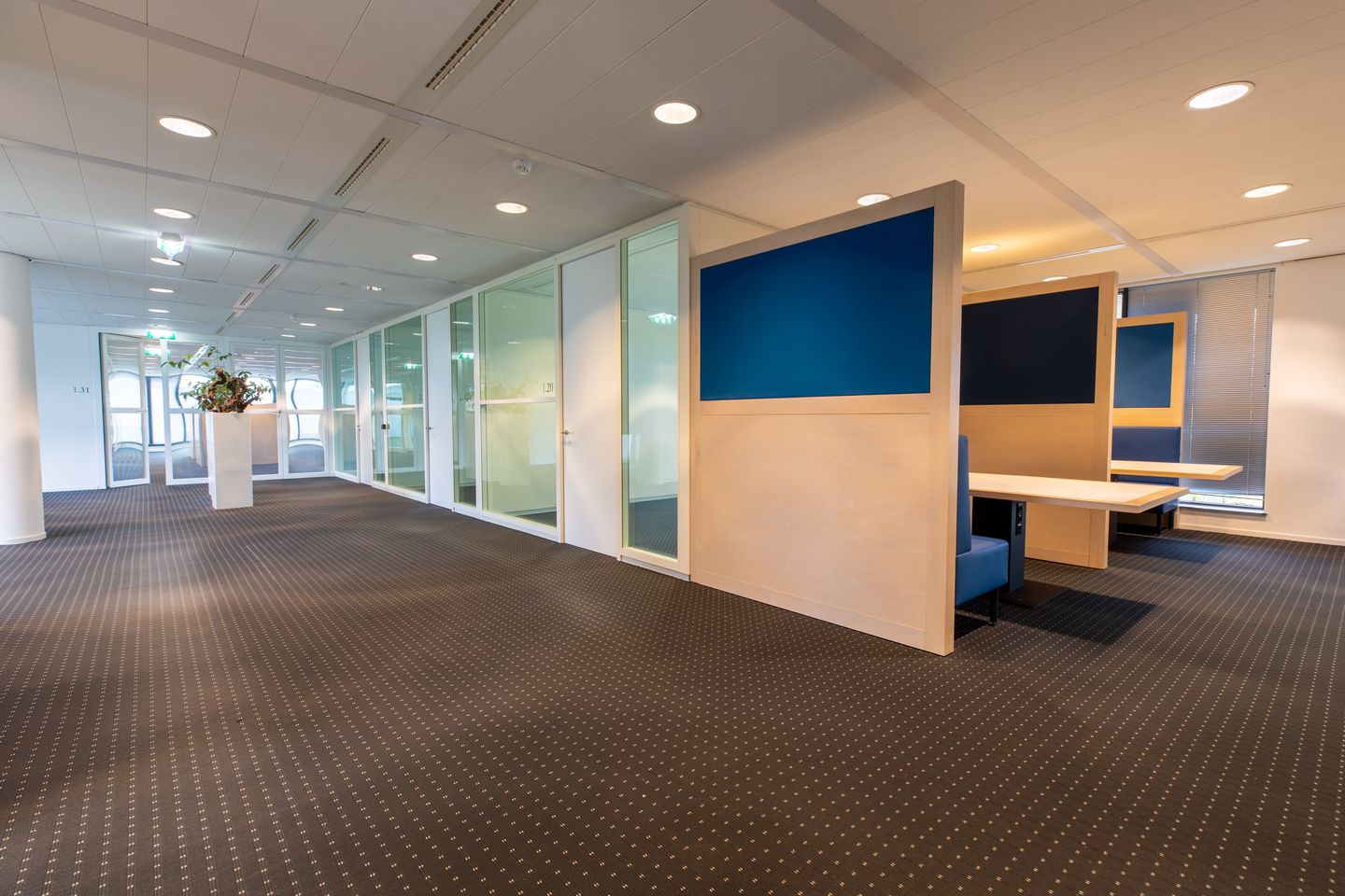 Bekijk foto 2 van Amerikalaan 110