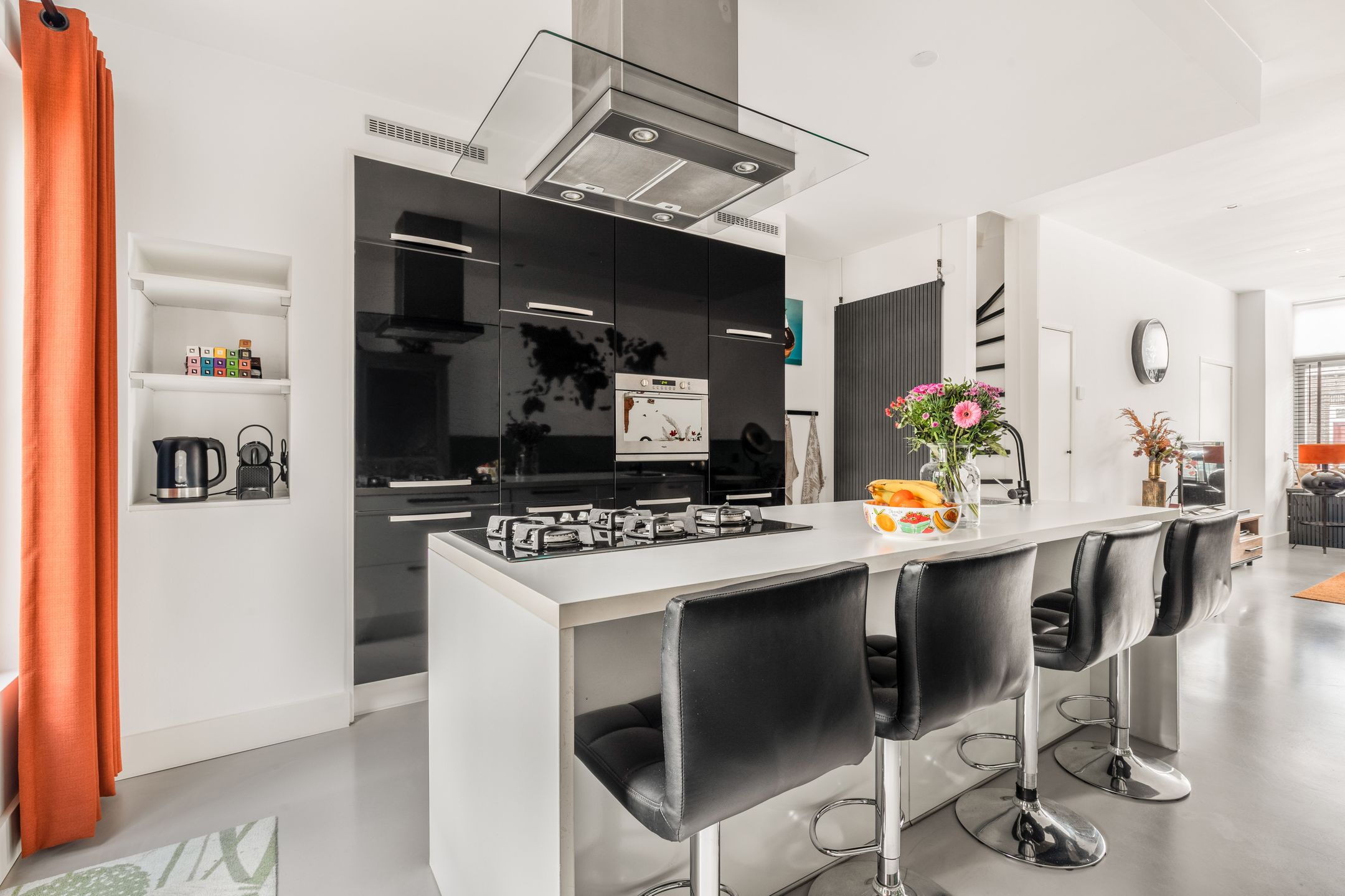 Foto 3 van Kennemerstraatweg 86