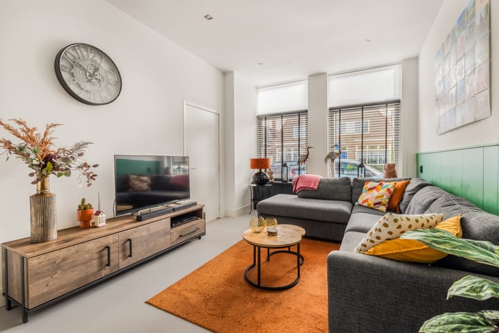 Photo 9 of Kennemerstraatweg 86