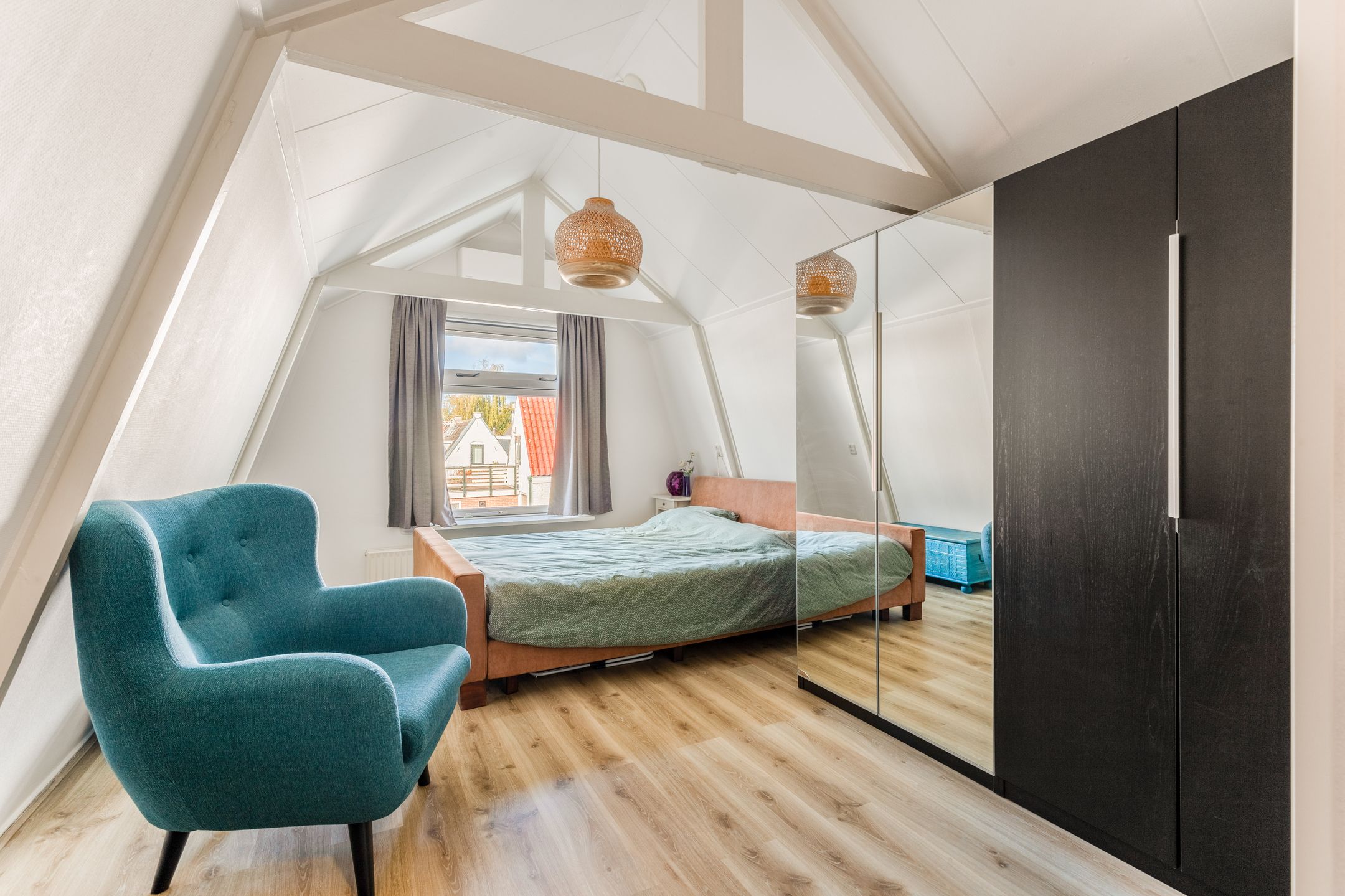 Foto 24 van Kennemerstraatweg 86