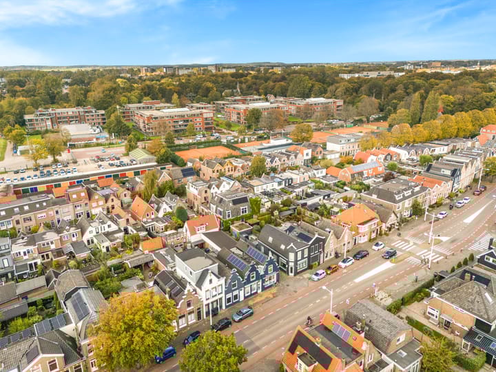 Photo 39 of Kennemerstraatweg 86