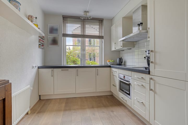 Photo 2 of Gelderse Roos 44