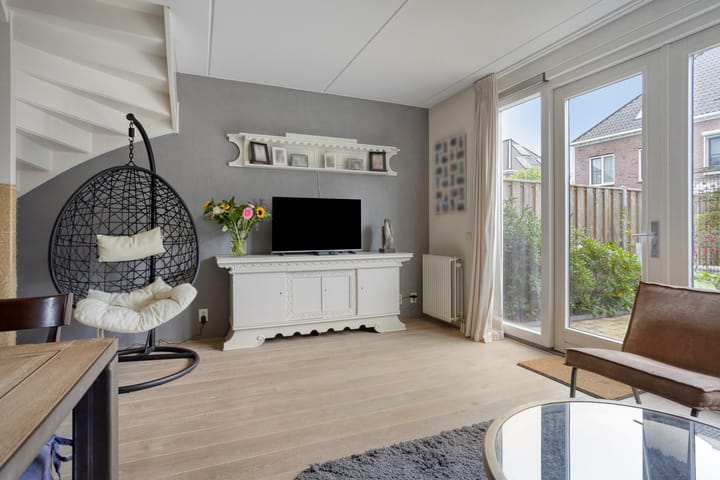 Foto 7 van Gelderse Roos 44