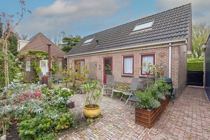 Photo 4 of Dorpsstraat 91