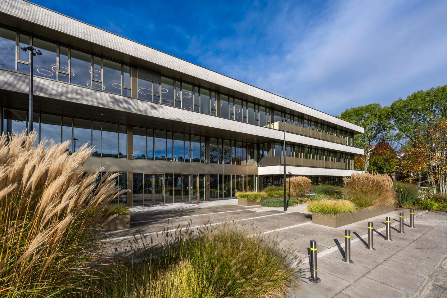 View photo 5 of Walborg 2-A