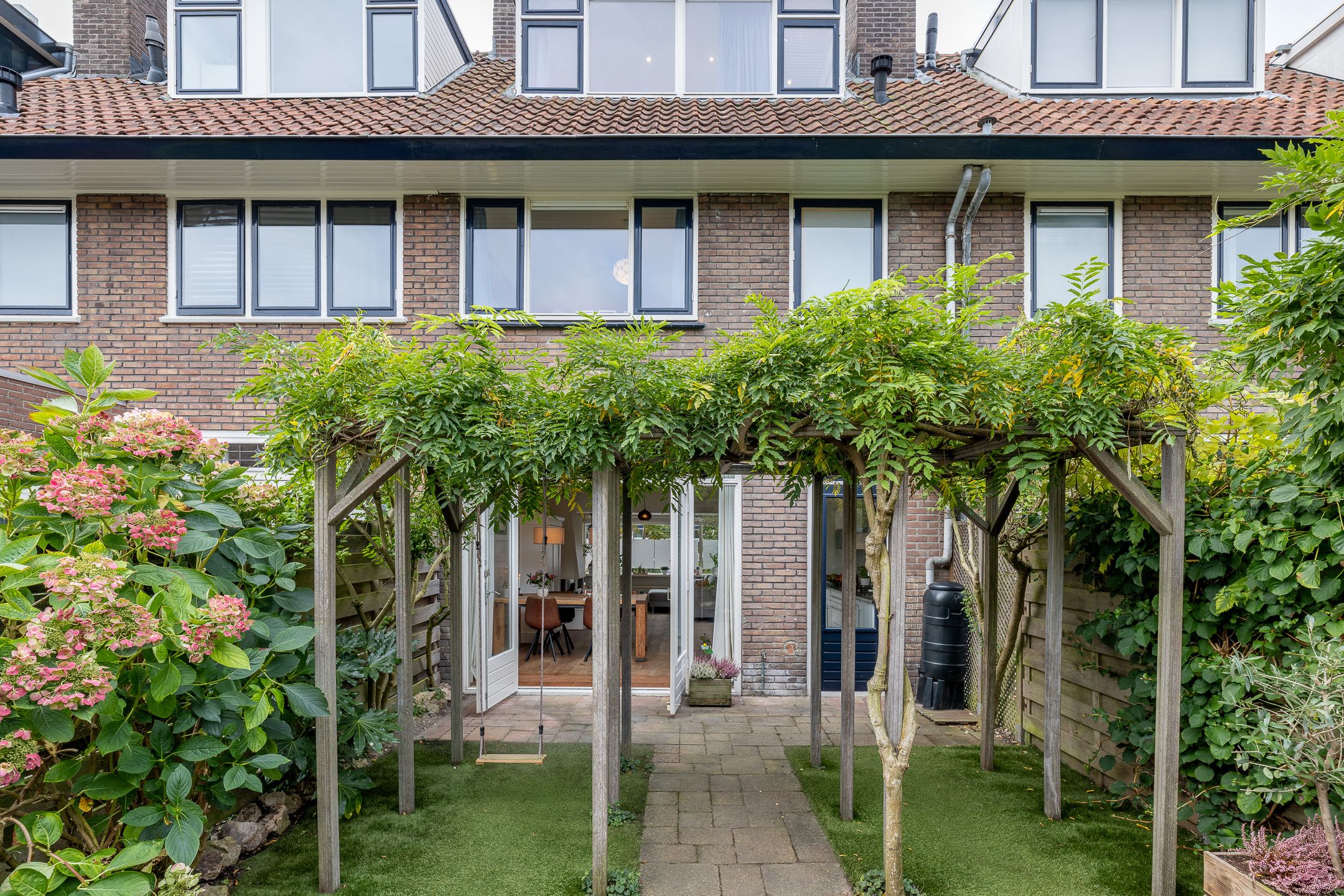 Photo 36 of Van Meursstraat 47