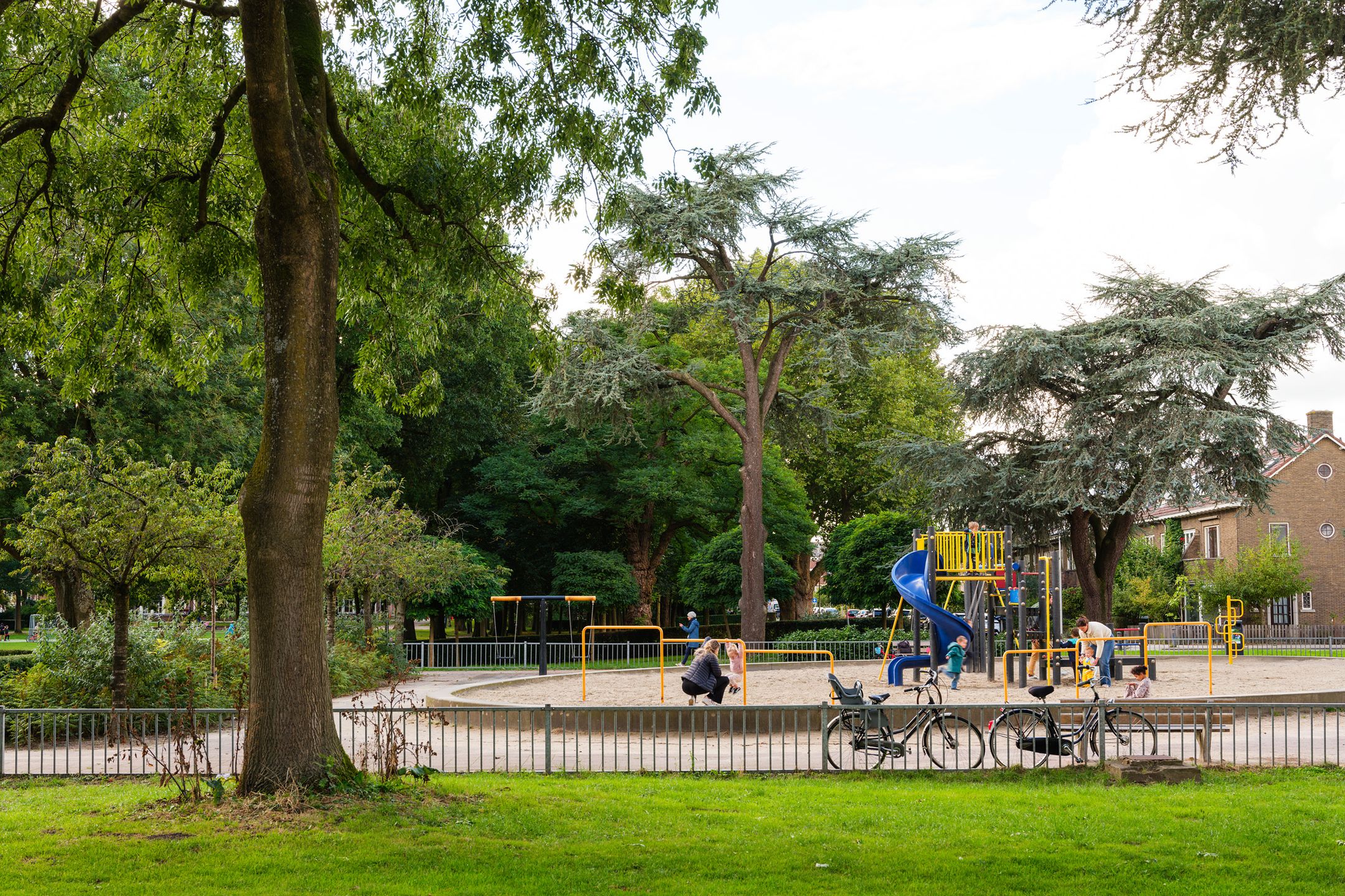 Photo 45 of Van Meursstraat 47