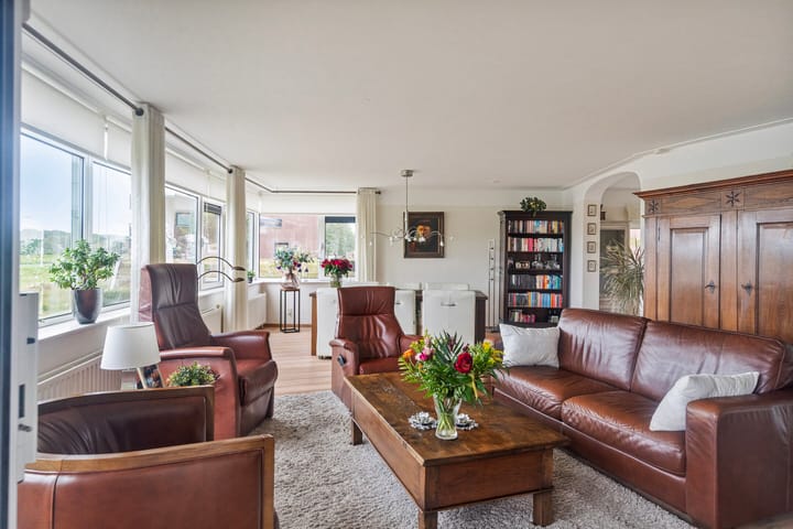 Photo 4 of Erik Pinksterblomstraat 122