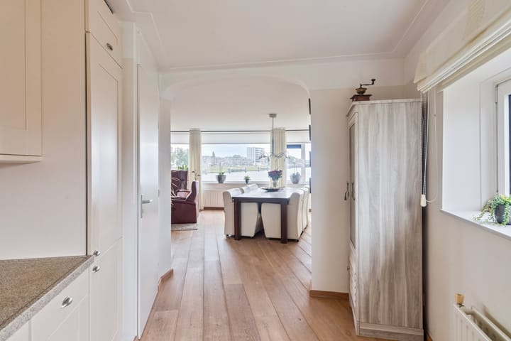 Photo 11 of Erik Pinksterblomstraat 122