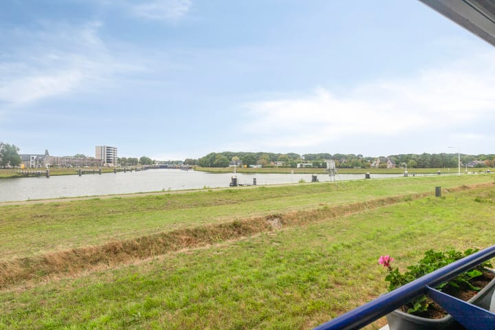 Photo 14 of Erik Pinksterblomstraat 122