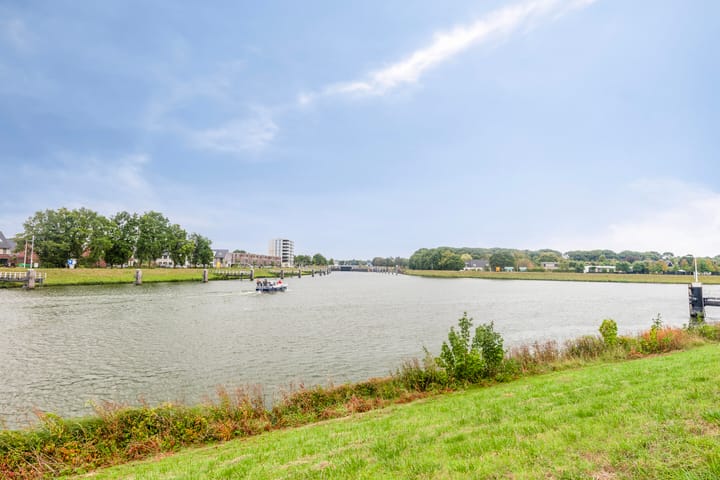 Photo 30 of Erik Pinksterblomstraat 122